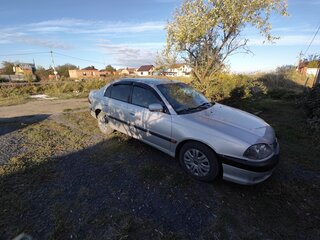 2001 Toyota Avensis I Рестайлинг, серебристый, 360000 рублей, вид 2