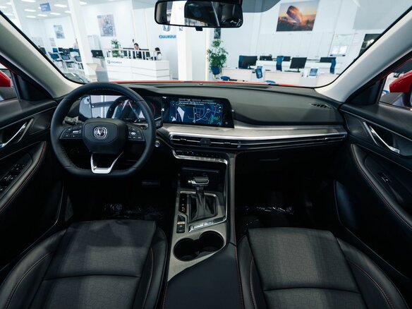 2025 Changan CS35 Plus I Рестайлинг, красный - вид 12