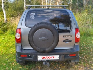 2013 Chevrolet Niva I Рестайлинг, серый, 600000 рублей, вид 3