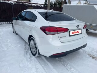 2018 Kia Cerato III Рестайлинг (Classic), белый, 1250000 рублей, вид 4