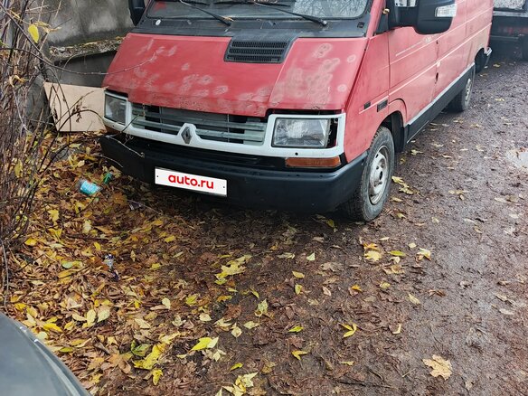 1990 Renault Trafic, красный, 550000 рублей