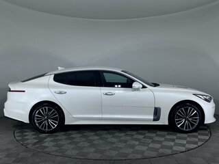 2018 Kia Stinger I, белый, 2390000 рублей, вид 4