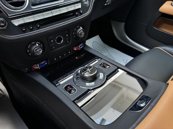 2017 Rolls-Royce Wraith, чёрный, 25790000 рублей - вид 27