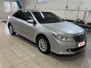 2014 Toyota Camry VII (XV50), серебристый, 1370000 рублей, вид 3