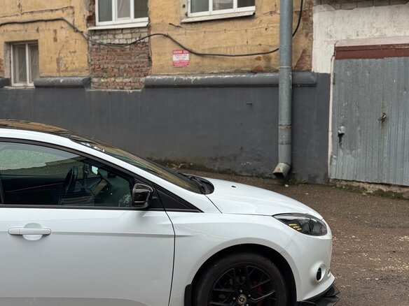 2012 Ford Focus III, белый - вид 13