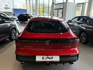 2025 Changan UNI-V I, красный, 3479900 рублей, вид 4