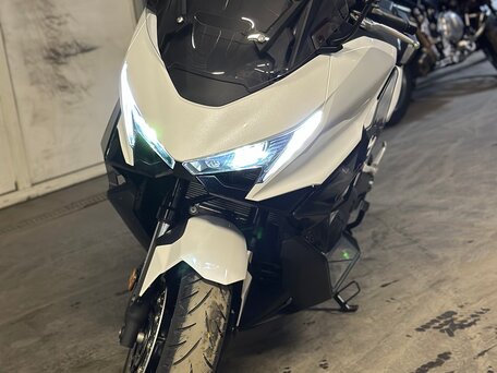 2026 Honda Forza, белый, 1650000 рублей, вид 4