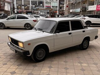 2010 Lada (ВАЗ) 2105, белый, 250000 рублей, вид 2