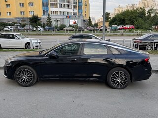 2020 Kia K5 III, чёрный, 2450000 рублей, вид 1