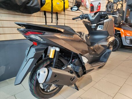 2026 Honda PCX 160, коричневый, 499900 рублей, вид 3