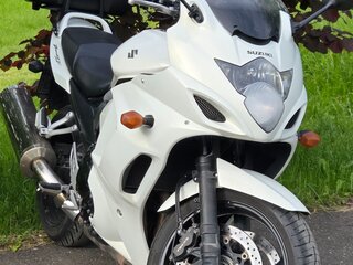 2010 Suzuki GSX 1250 FA, белый, 450000 рублей, вид 1