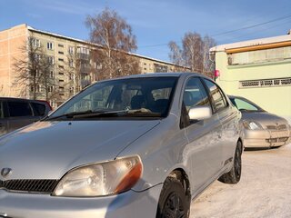 2002 Toyota Platz, серебристый, 370000 рублей, вид 3