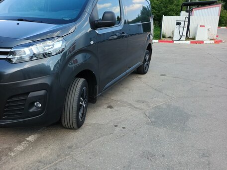 2020 Citroen Jumpy, серый, 2200000 рублей, вид 4