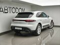 2022 Porsche Macan I Рестайлинг 2, белый, 7097000 рублей - вид 3