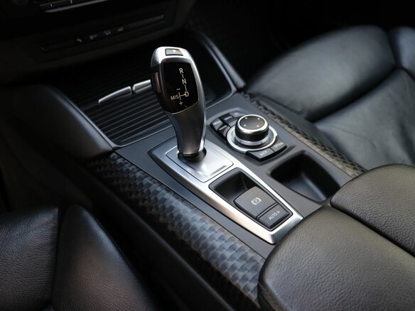 2013 BMW X6 35i I (E71) Рестайлинг, чёрный, 1925000 рублей - вид 17