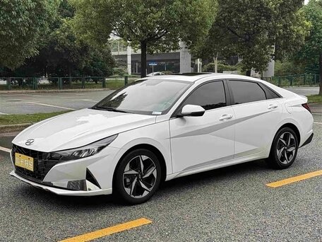 Hyundai Elantra VII (CN7)