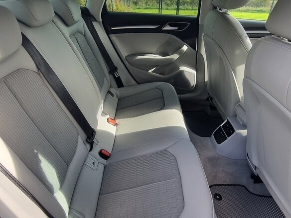 2015 Audi A3 III (8V), белый, 1700000 рублей - вид 10