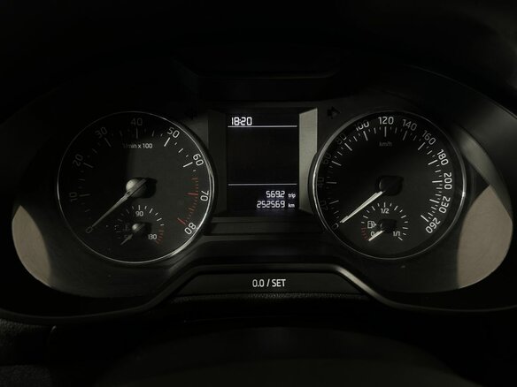 2015 Skoda Octavia III (A7), коричневый - вид 10