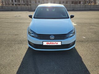 2017 Volkswagen Polo V Рестайлинг, белый, 980000 рублей, вид 2