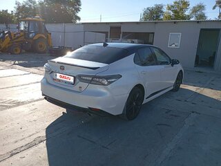 2021 Toyota Camry VIII (XV70) Рестайлинг, белый, 2779050 рублей, вид 3