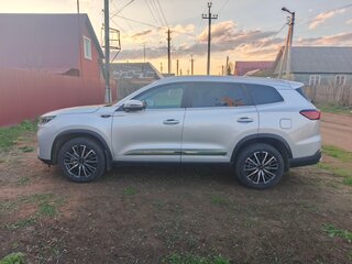 2024 Chery Tiggo 8 Pro Max I Рестайлинг, серебристый, 2600000 рублей, вид 4