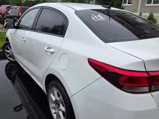 2018 Kia Rio IV, белый, 1000000 рублей, вид 4