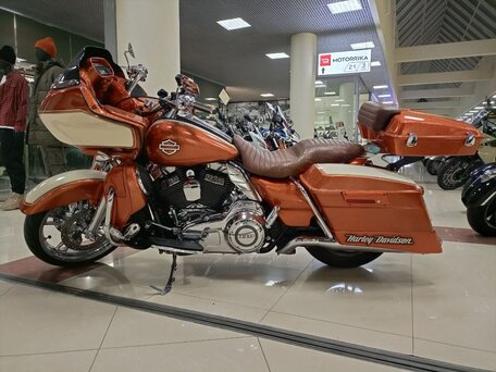 2013 Harley-Davidson Road Glide, оранжевый, 1300000 рублей, вид 2