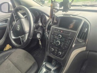 2013 Opel Astra J Рестайлинг, серый, 620000 рублей, вид 5