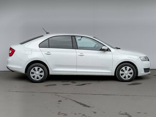 2018 Skoda Rapid I Рестайлинг, белый, 1090000 рублей, вид 4