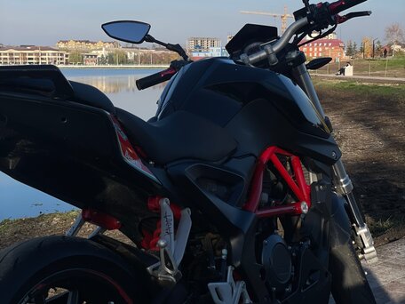 2017 Benelli TNT 302S, чёрный, 225000 рублей, вид 4