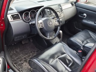 2008 Nissan Tiida I, красный, 670000 рублей, вид 2
