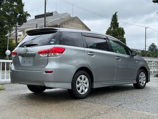 2011 Toyota Wish II, серебристый, 824911 рублей, вид 3