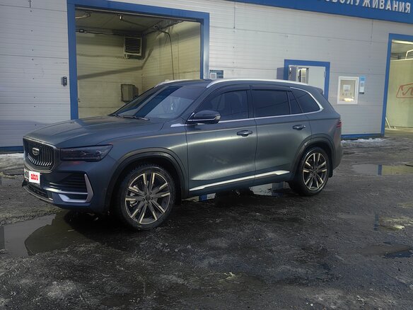 2024 Geely Monjaro I, серый, 3980000 рублей - вид 3