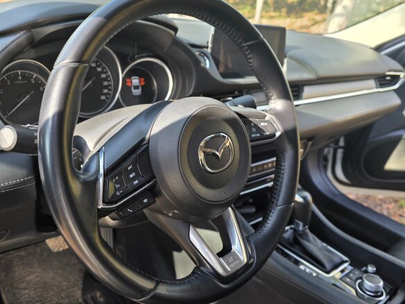 2019 Mazda 6 III (GJ) Рестайлинг 2, белый, 2400000 рублей - вид 7