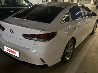 2019 Hyundai Sonata VII (LF) Рестайлинг, белый, 2050000 рублей, вид 4