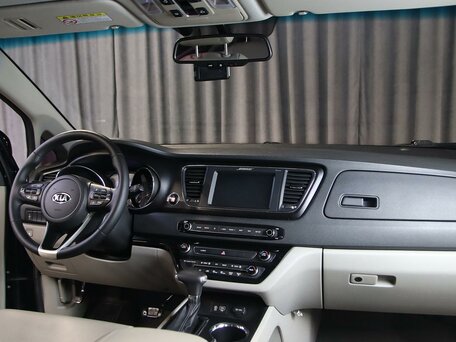 2018 Kia Carnival III, чёрный, 2249000 рублей, вид 5
