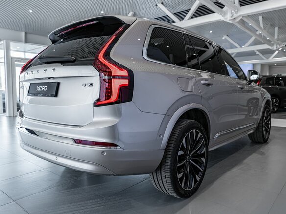 2026 Volvo XC90 B5 II Рестайлинг 2, золотистый, 10500000 рублей - вид 5