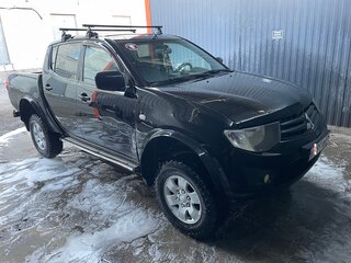 2013 Mitsubishi L200 IV, чёрный, 1200000 рублей, вид 1