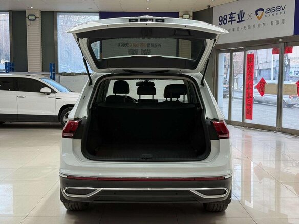 2022 Volkswagen Tiguan II Рестайлинг, белый - вид 6