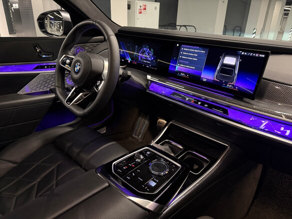 2022 BMW 7 серии 740i VII (G70), чёрный, 9570000 рублей - вид 16