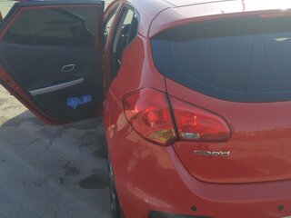 2015 Kia Ceed II Рестайлинг, красный, 1200000 рублей, вид 4