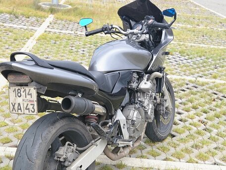 2001 Honda CB 600S, серый, 398000 рублей, вид 4