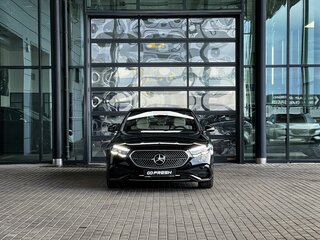 2025 Mercedes-Benz E-Класс 300 VI (W214, S214), чёрный, 9180000 рублей, вид 2