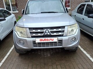 2011 Mitsubishi Pajero IV Рестайлинг 1, серебристый, 1600000 рублей, вид 3