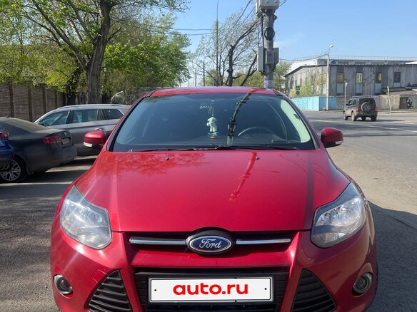 2013 Ford Focus III, красный, 615000 рублей - вид 2
