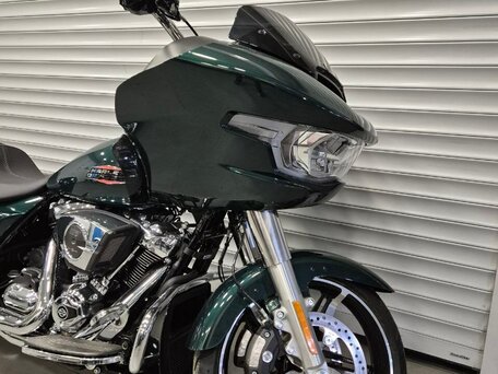 2024 Harley-Davidson Road Glide, зелёный, 3800000 рублей, вид 4