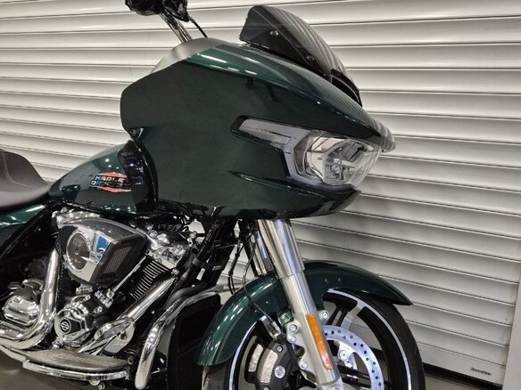 2024 Harley-Davidson Road Glide, зелёный, 3800000 рублей - вид 3