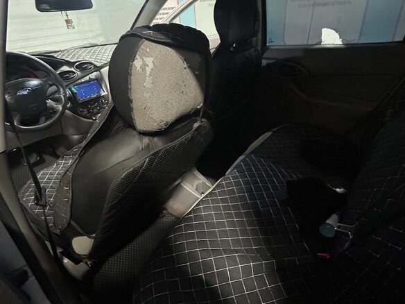 2002 Ford Focus I (North America), серебристый, 175000 рублей - вид 16