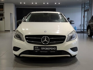 2013 Mercedes-Benz A-Класс 200 III (W176), белый, 997000 рублей, вид 2
