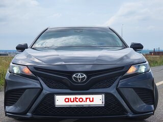 2017 Toyota Camry US Market VIII (XV70), синий, 1960000 рублей, вид 1